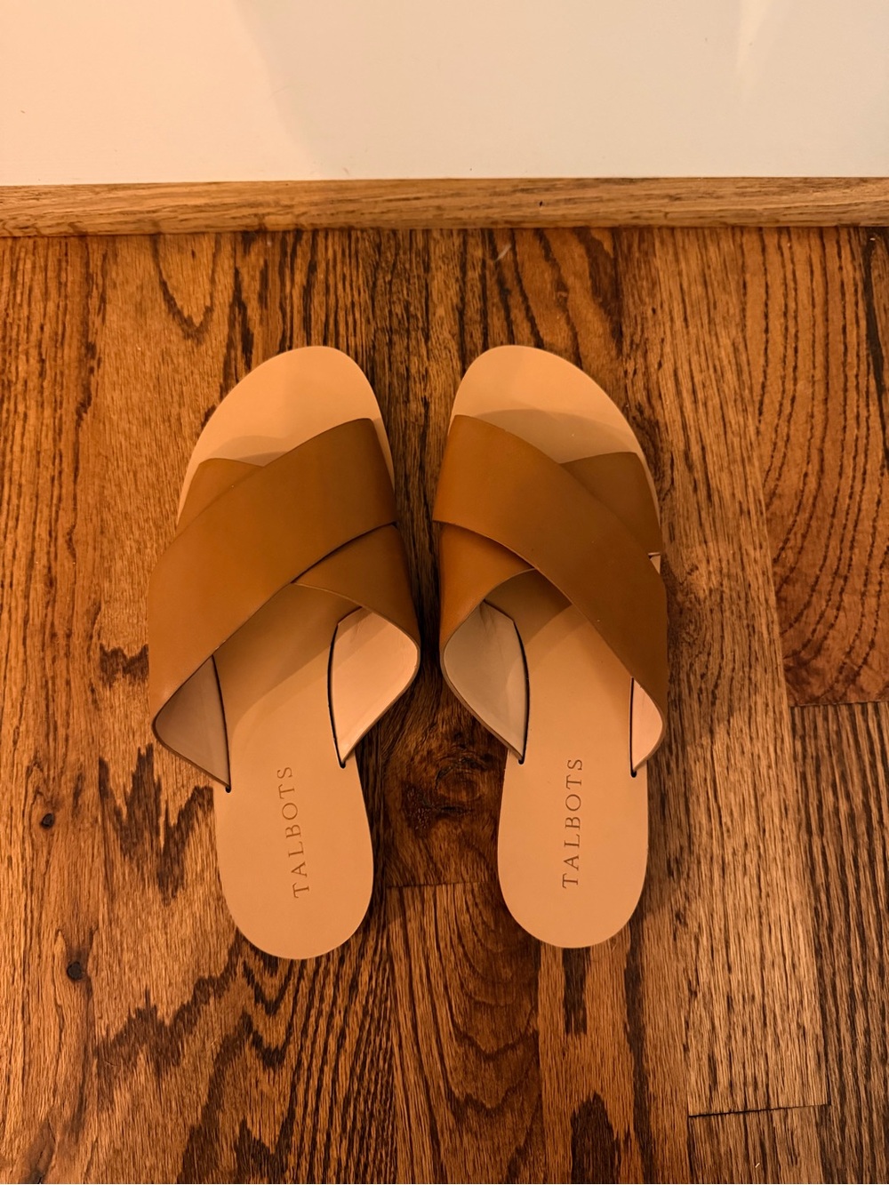 Talbots NWT Hannah Cross Leather Slides 7M